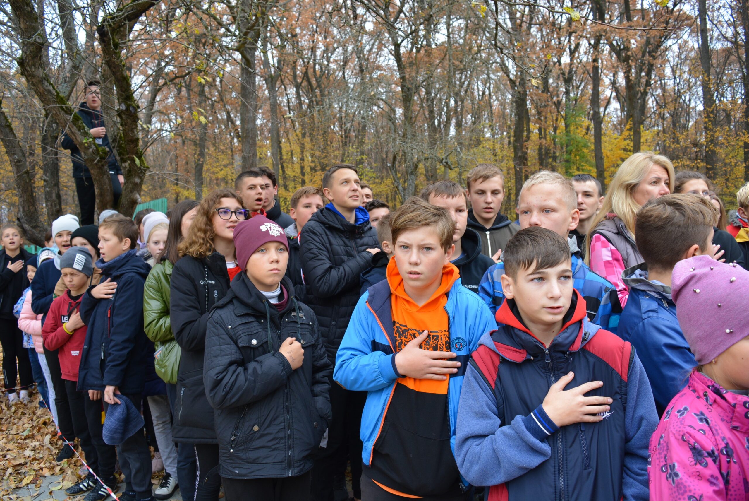 ЛІСИ ЗАПОЛОНИЛИ «ВОЛИНСЬКА ОСІНЬ» І ПОНАД ТИСЯЧУ ДІТЕЙ. ФОТОРЕПОРТАЖ