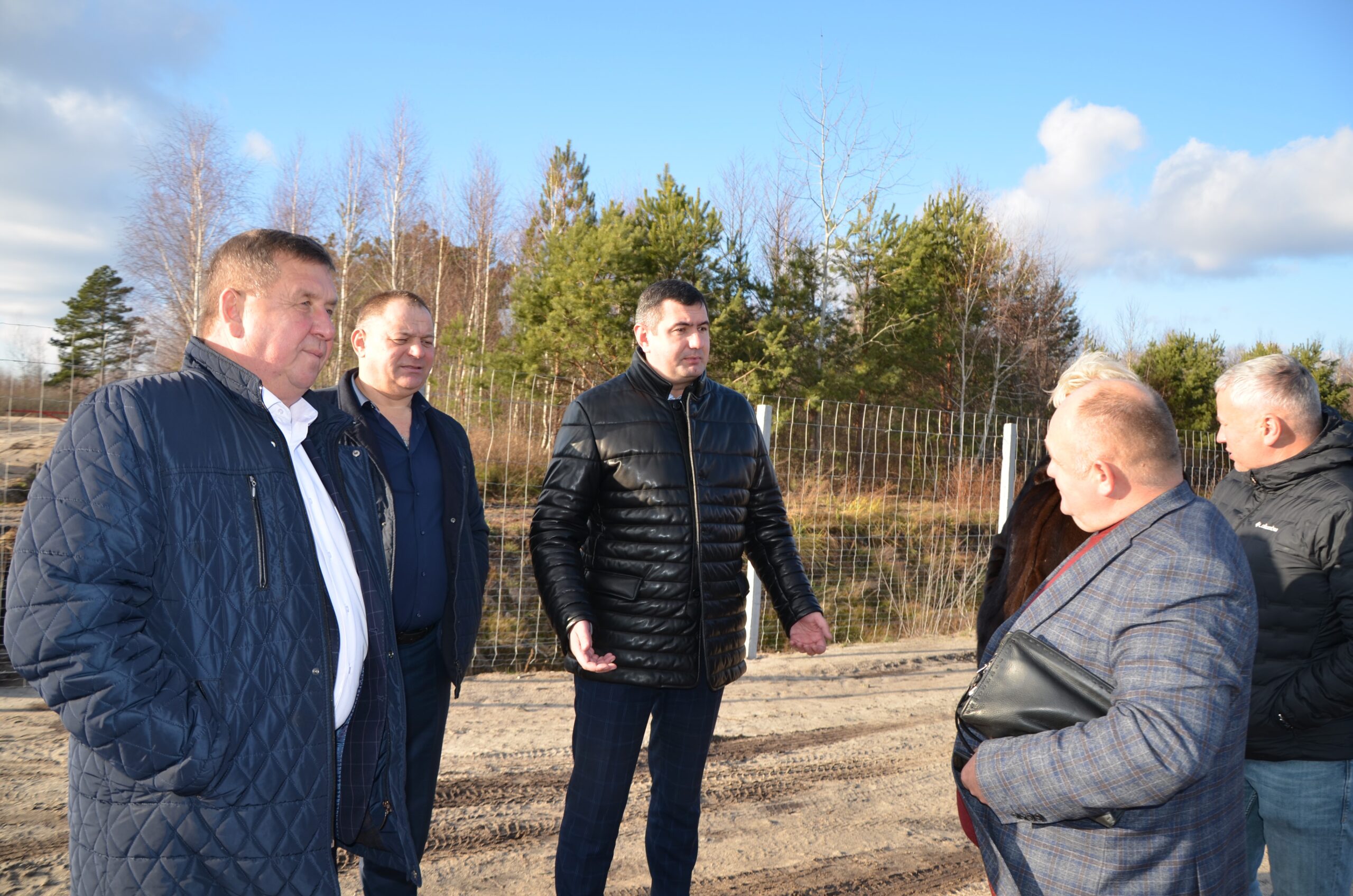 ПІДСУМКОВА СЕСІЯ, РАЙЛІКАРНЯ І ЯГІДНІ ПЛАНТАЦІЇ – ВІЗИТ ГОЛОВИ ОБЛРАДИ НА КАМІНЬ-КАШИРЩИНУ