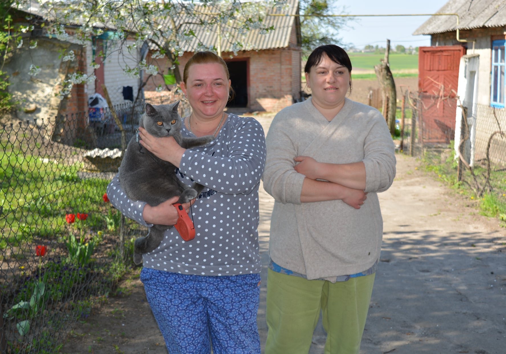 «НАС ПРИЙНЯЛИ ЯК РІДНИХ, АЛЕ МИ ВІРИМО, ЩО НЕВДОВЗІ ПОВЕРНЕМОСЯ ДОДОМУ», – ПЕРЕСЕЛЕНЦІ З ЛУГАНЩИНИ