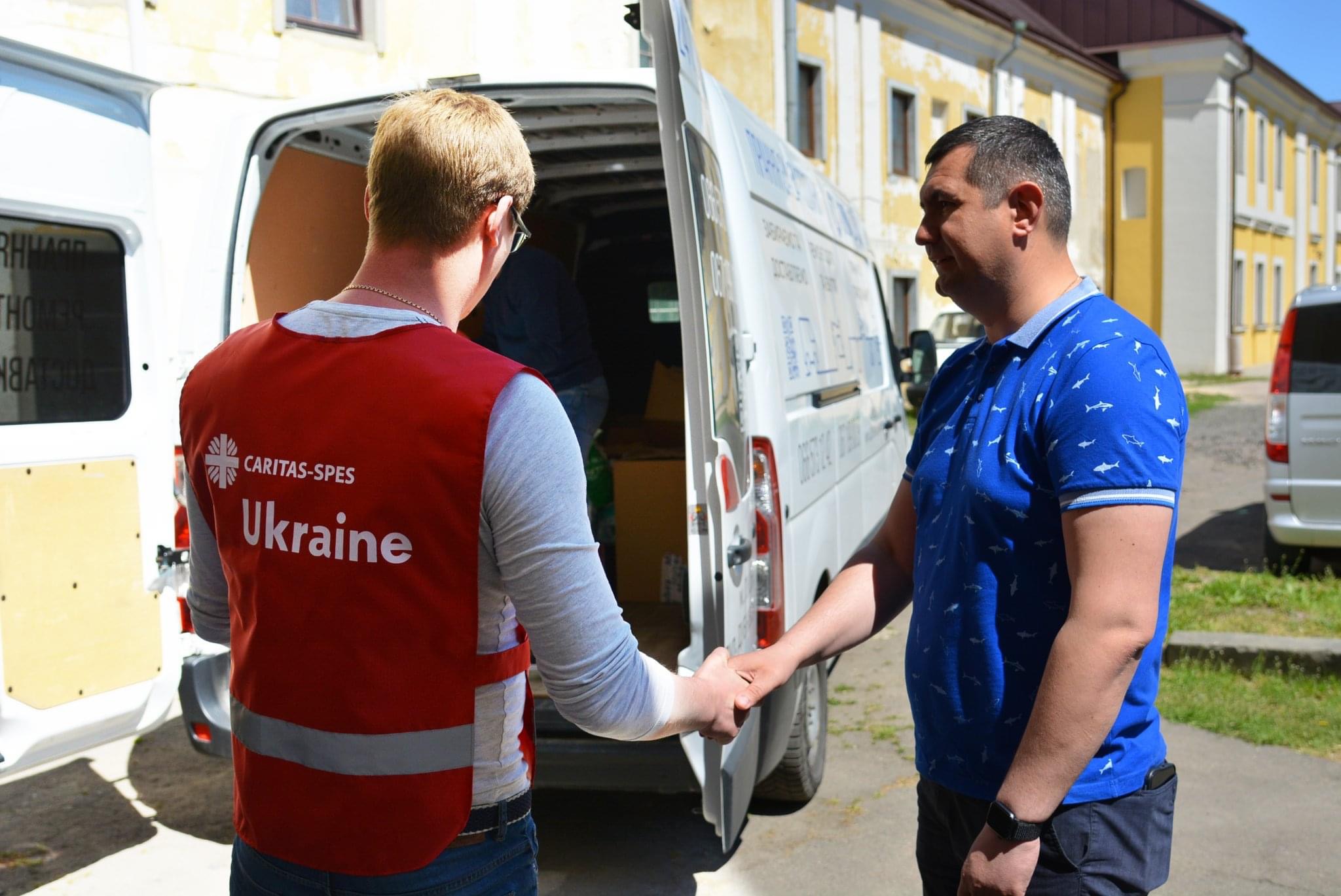 ДЛЯ ПЕРЕСЕЛЕНИХ РОДИН З ДІТЬМИ – ВОЛИНЬРАДА ПЕРЕДАЛА ЧЕРГОВУ ПАРТІЮ ГУМДОПОМОГИ