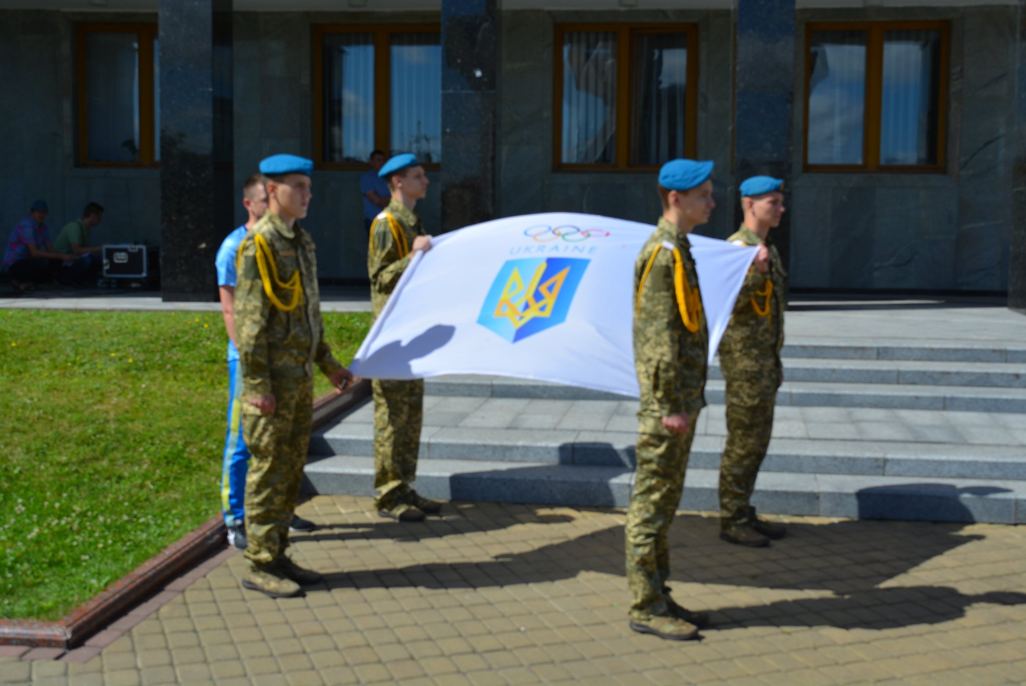 У ЛУЦЬКУ ПІДНЯЛИ ОЛІМПІЙСЬКИЙ ПРАПОР