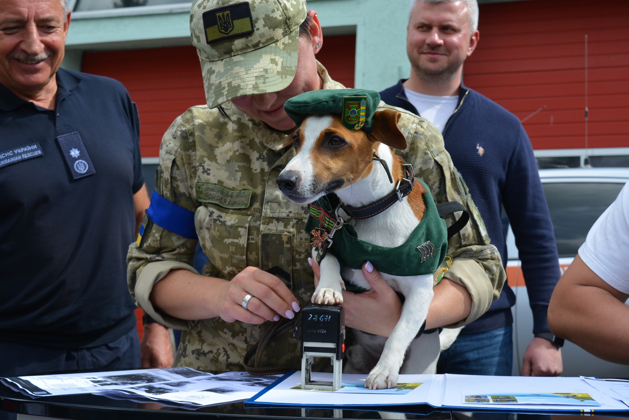 «ПЕС ПАТРОН» – НОВА МАРКА ВІД УКРПОШТИ І ПЕРША БЛАГОДІЙНА. ФОТОРЕПОРТАЖ