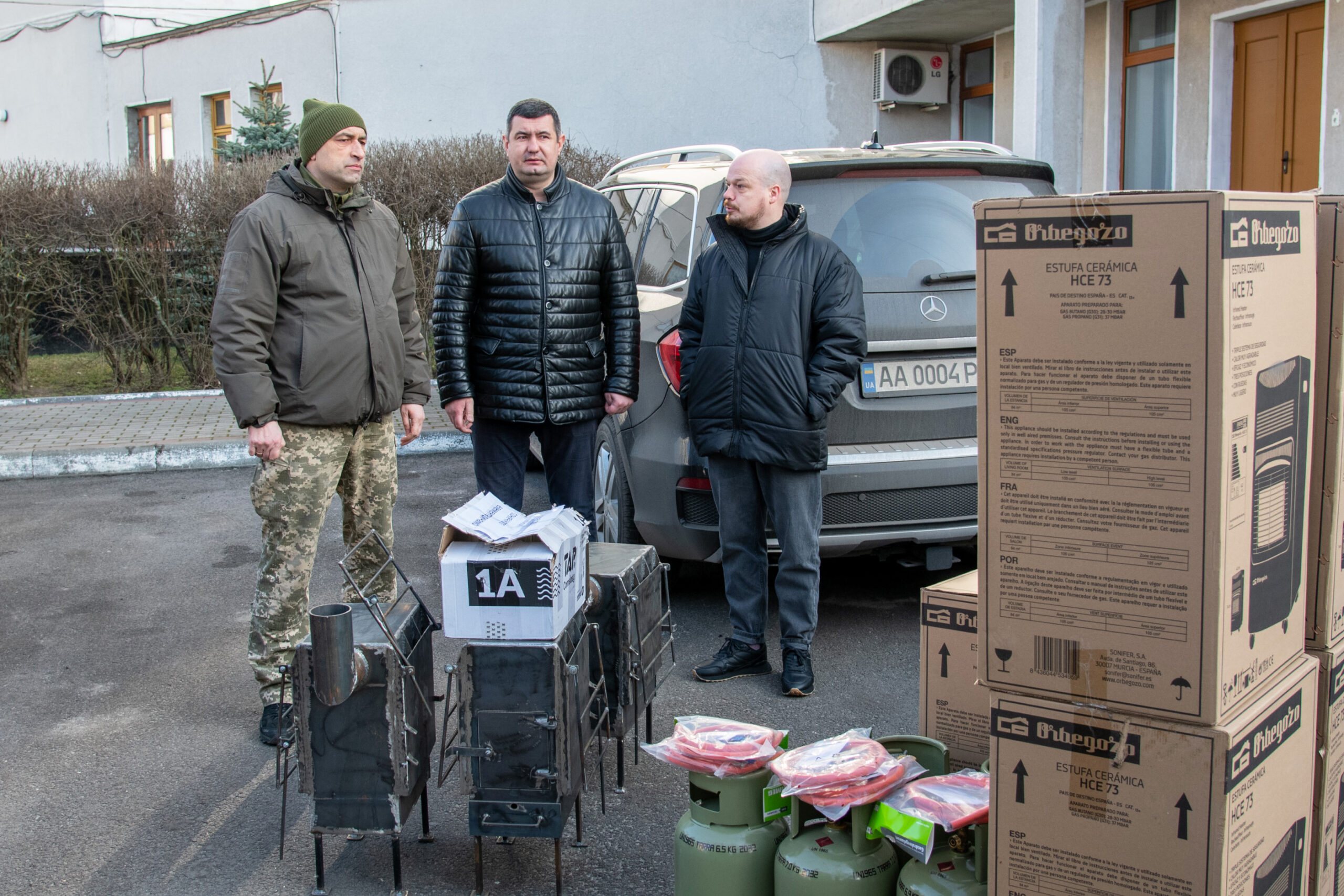 ВІЙСЬКОВИМ ПЕРЕДАЛИ КОНВЕКТОРИ ТА БУРЖУЙКИ