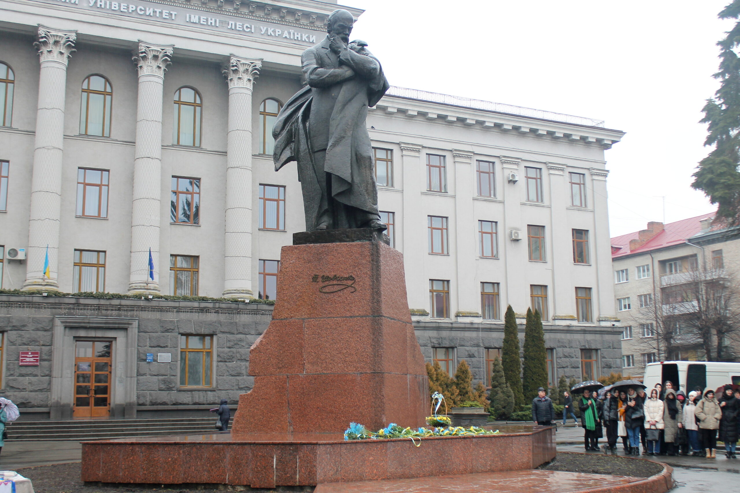 «ВСТАНЕ УКРАЇНА. І РОЗВІЄ ТЬМУ НЕВОЛІ, СВІТ ПРАВДИ ЗАСВІТИТЬ»: ВОЛИНЯНИ ВШАНУВАЛИ НАЦІОНАЛЬНОГО ПРОРОКА