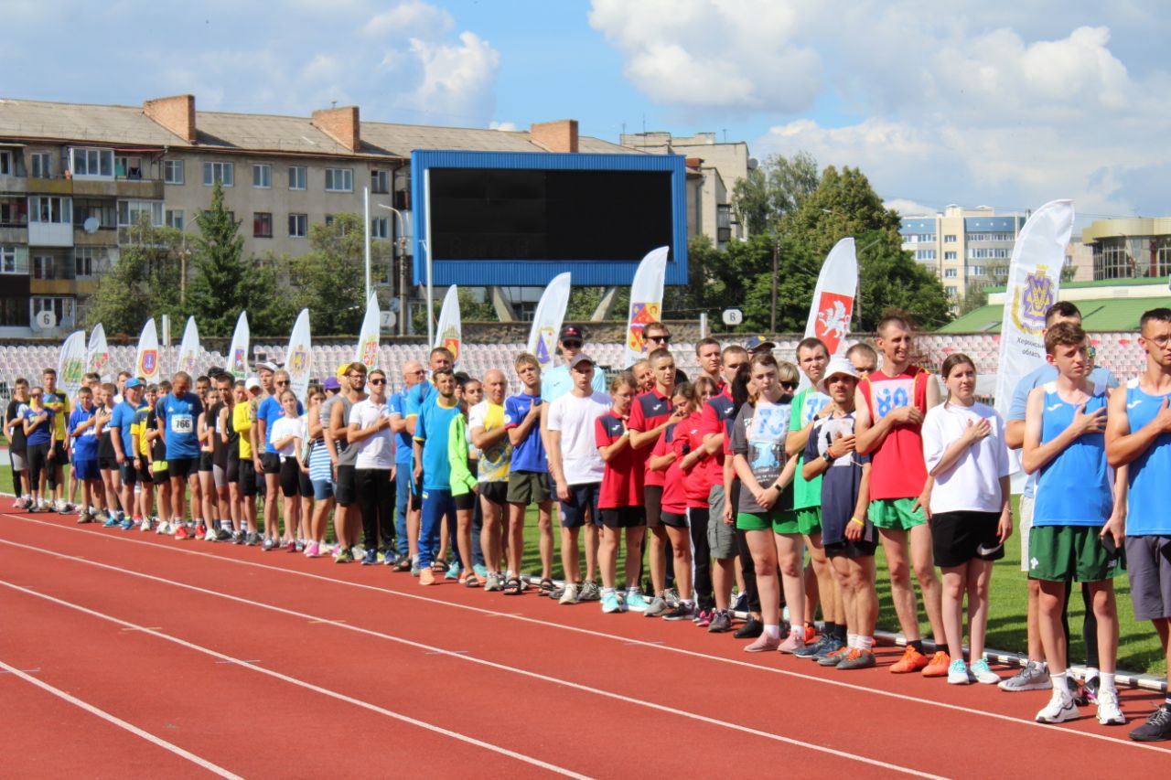 НА ВОЛИНІ ЗА ОЛІМПІЙСЬКІ ПУТІВКИ ЗМАГАЮТЬСЯ ПАРАТЛЕТИ