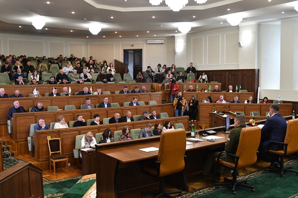 ПІД ЧАС СЕСІЇ ДЕПУТАТИ РОЗГЛЯНУЛИ НИЗКУ МАЙНОВИХ ПИТАНЬ