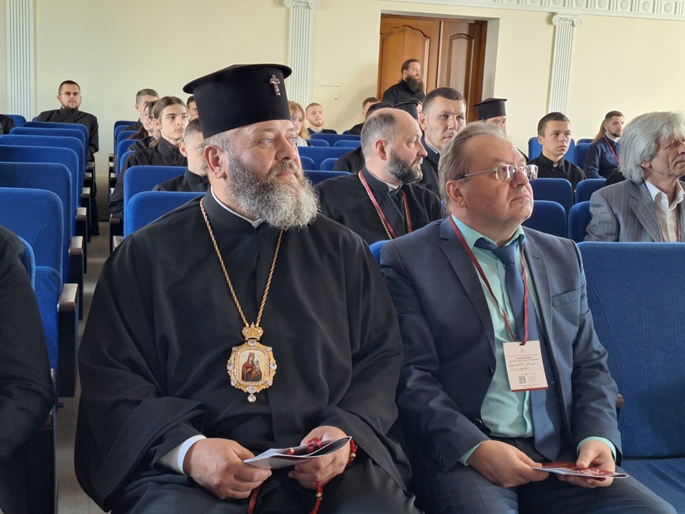 ДАРИ ЦЕРКВИ: ЗЦІЛЕННЯ, ВІДРОДЖЕННЯ, ВОСКРЕСІННЯ