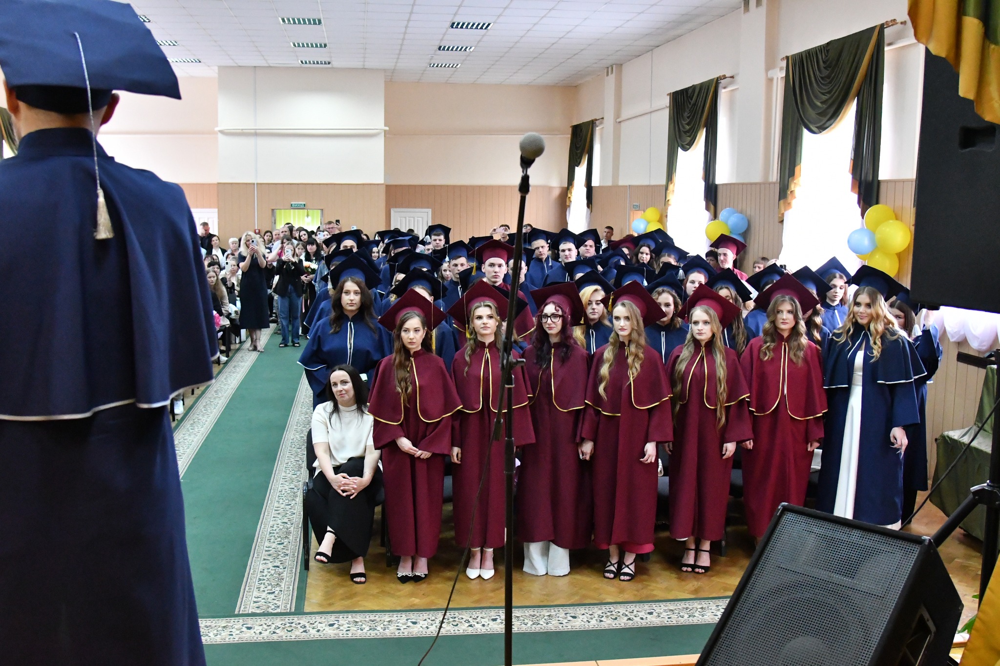 У КІВЕРЦІВСЬКОМУ МЕДКОЛЕДЖІ – ВИПУСКНИЙ