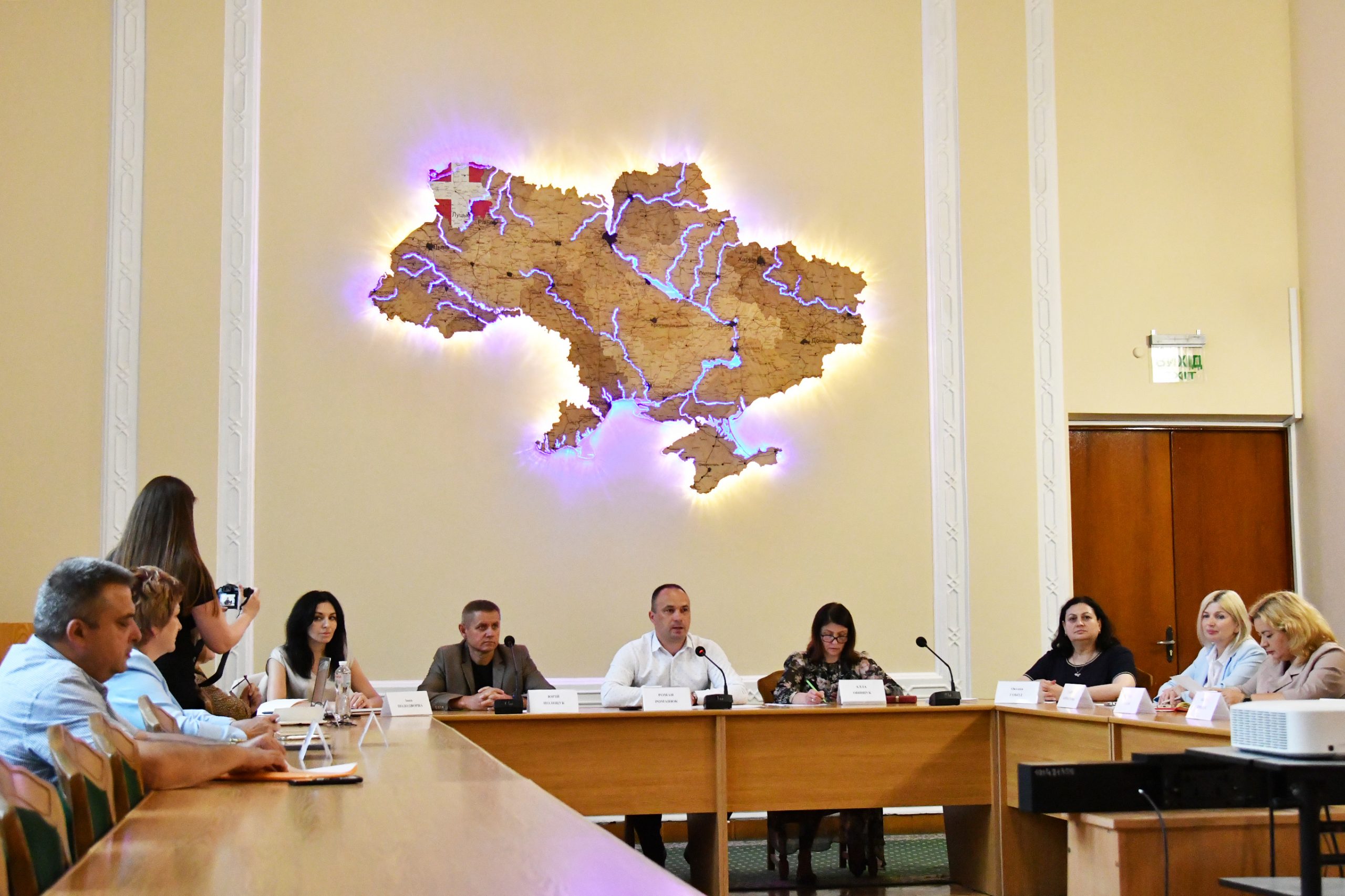 РЕФОРМА СИСТЕМИ ДОГЛЯДУ ЗА ДІТЬМИ – НАБЛИЖЕННЯ ПОСЛУГ ДО СІМЕЙ