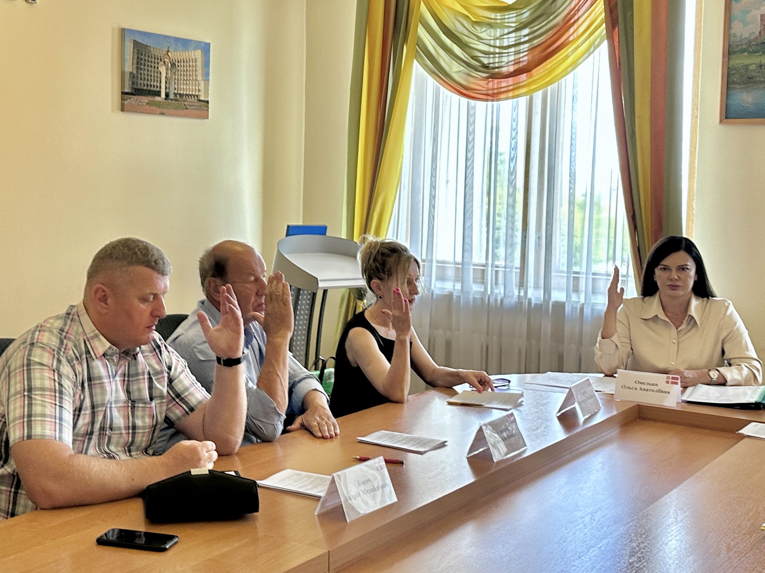 КАДРИ, ЗВІТИ, НОМІНАНТИ ІМЕННОЇ ПРЕМІЇ: РЕКОМЕНДАЦІЇ ОСВІТЯНСЬКОЇ КОМІСІЇ