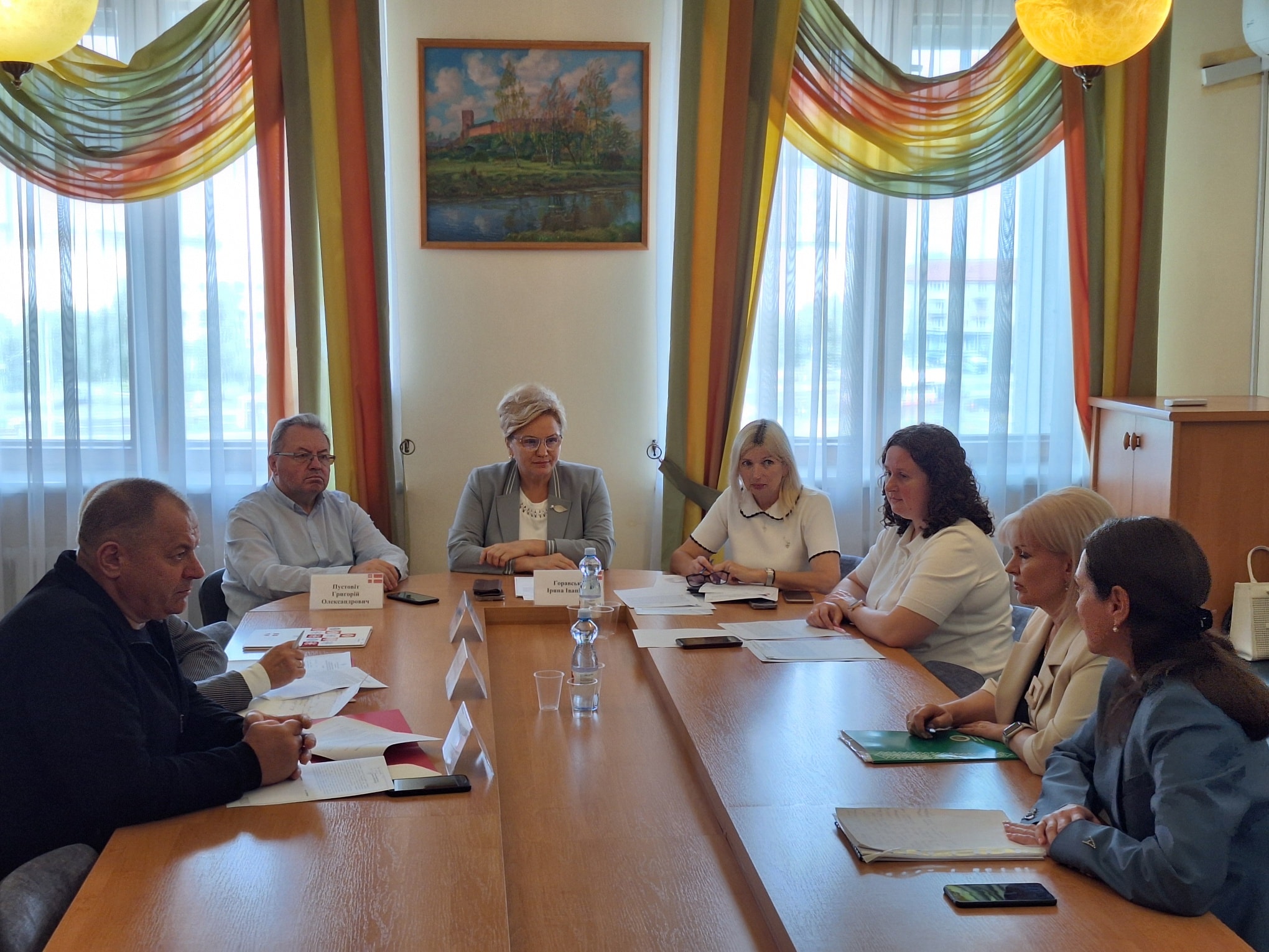 ДЕПУТАТСЬКА КОМІСІЯ РОЗГЛЯНУЛА НИЗКУ КАДРОВИХ ПИТАНЬ