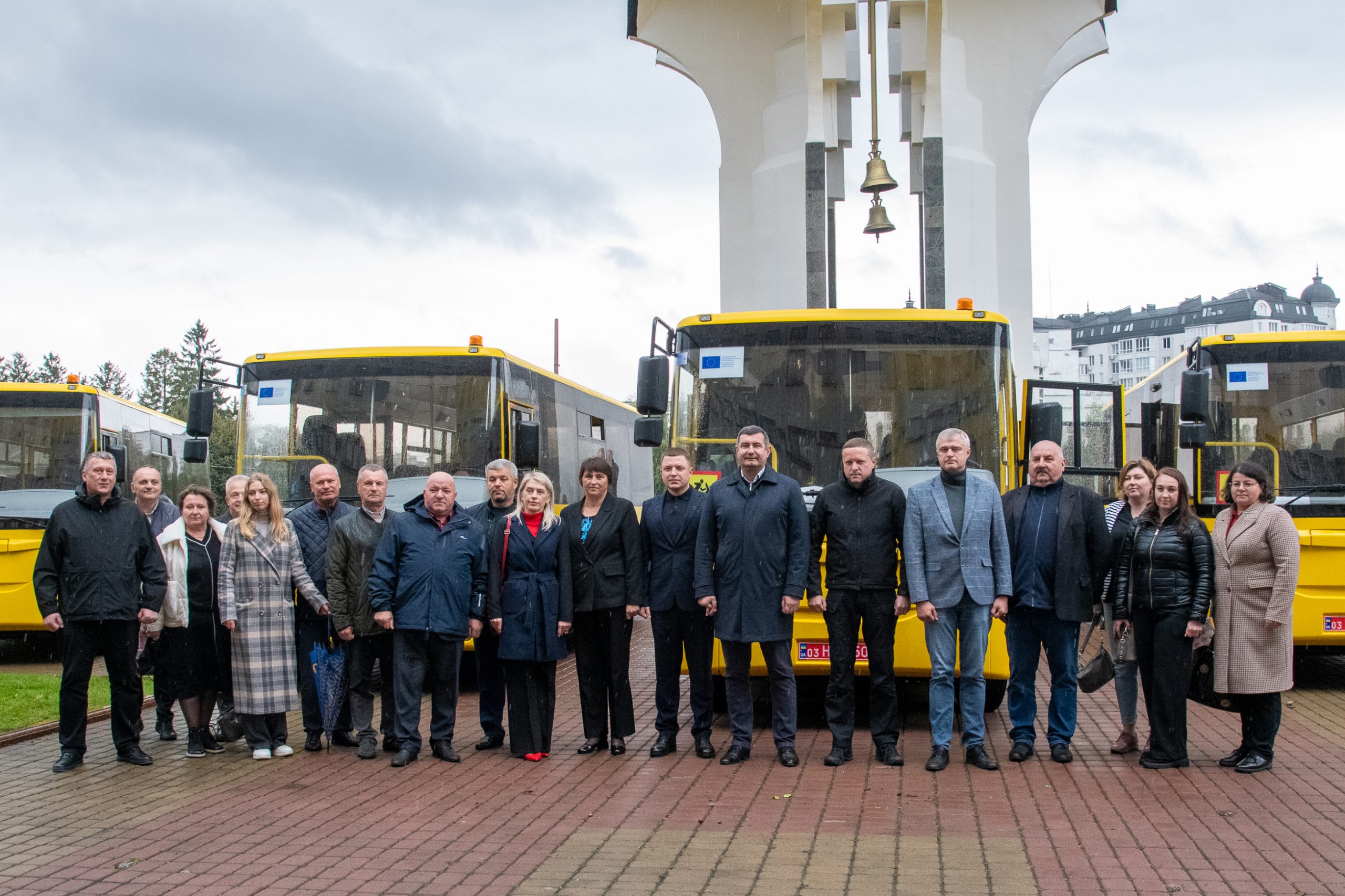 9 ВОЛИНСЬКИХ ГРОМАД ОТРИМАЛИ СПЕЦІАЛЬНІ ШКІЛЬНІ АВТОБУСИ