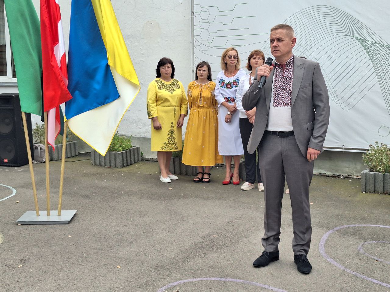 ДЕНЬ ЗНАНЬ: ЮРІЙ ПОЛІЩУК ПРИВІТАВ ВСТУПНИКІВ