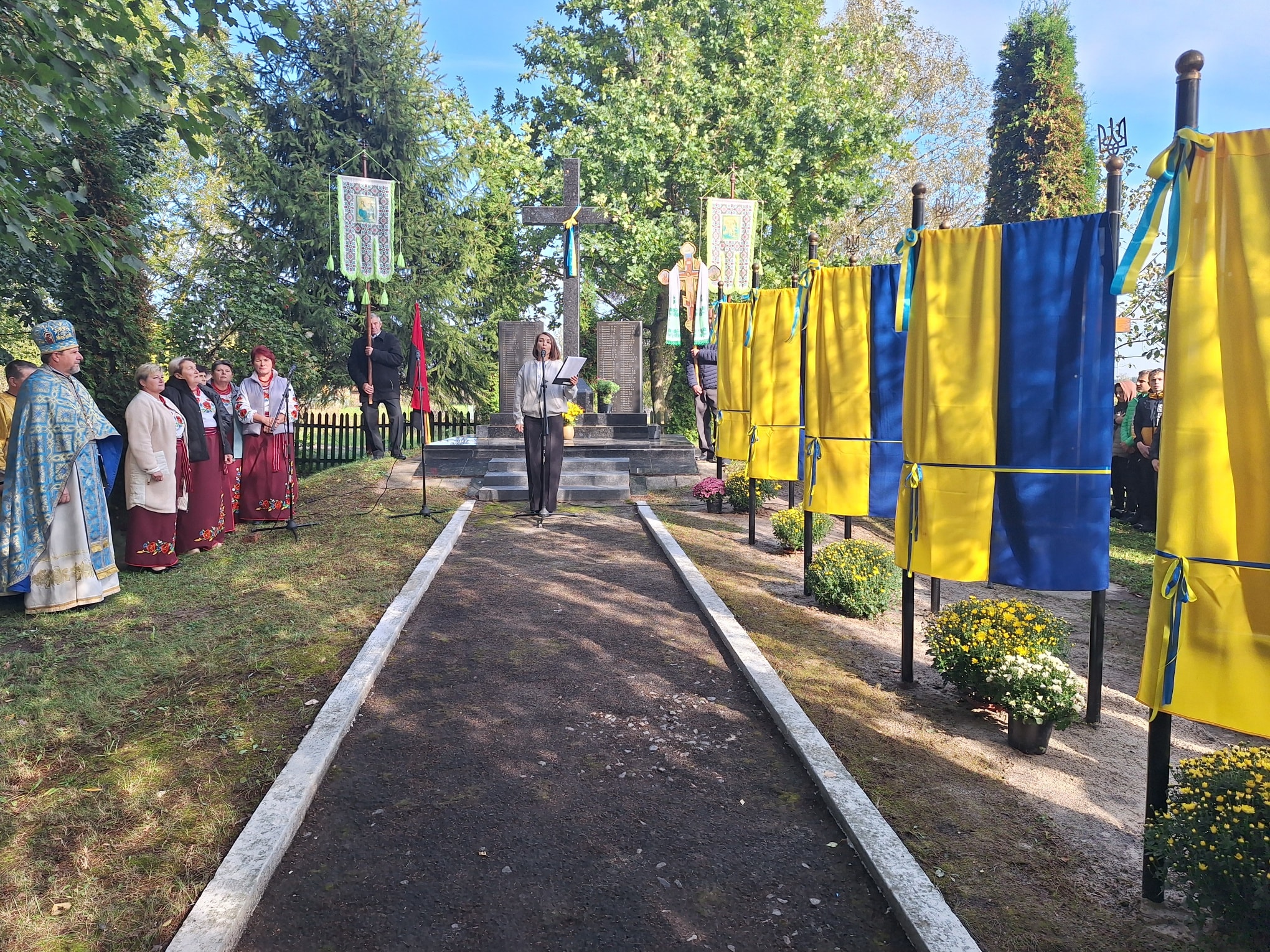 ПАМ’ЯТАЄМО ТИХ, ХТО ПОЛІГ, ШАНУЄМО ТИХ, ХТО В СТРОЮ