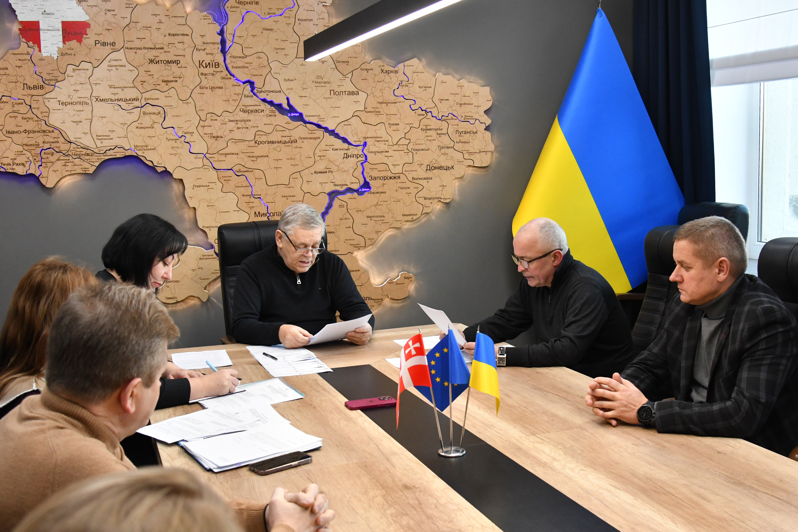 ПОСТІЙНА КОМІСІЯ З ПИТАНЬ ЗАКОННОСТІ РОЗГЛЯНУЛА СЕСІЙНІ ПИТАННЯ