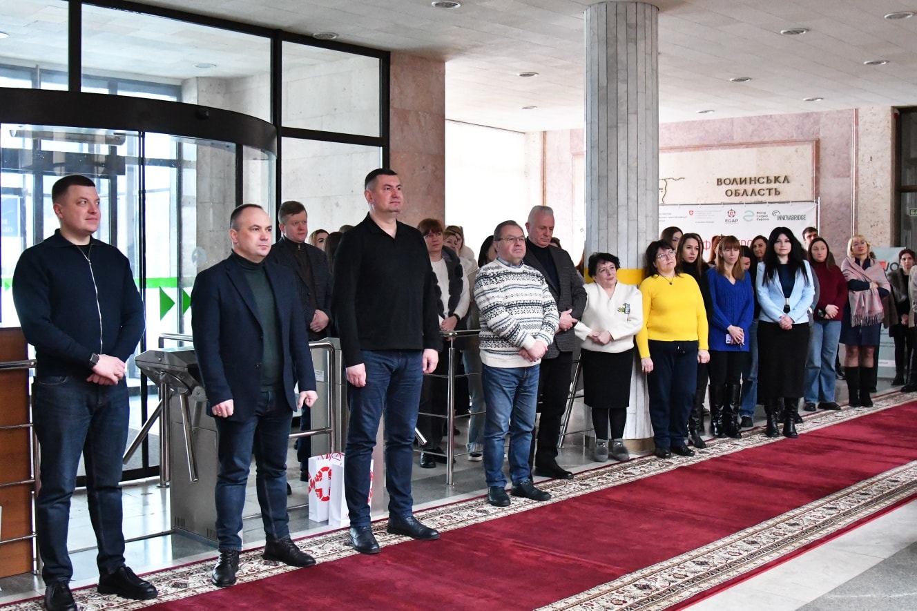 З ВІРОЮ В ПЕРЕМОГОЮ: В ОБЛРАДІ ЛУНАЛИ КОЛЯДКИ