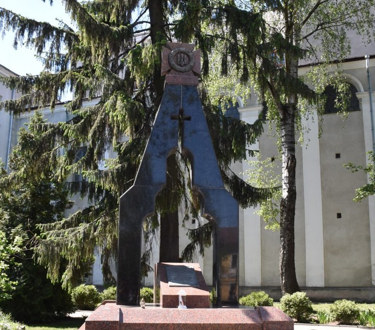 ВОЛИНЯНИ ВШАНУВАЛИ ЖЕРТВ ПОЛІТИЧНИХ РЕПРЕСІЙ