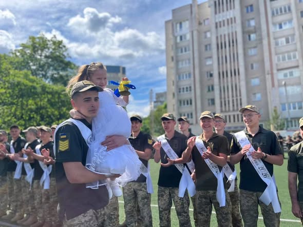 ВІРНІ ПРИСЯЗІ