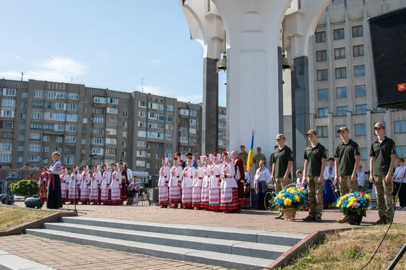 КОНСТИТУЦІЯ ЯК ОСНОВА ДЕРЖАВНОСТІ І ТЯГЛОСТІ НАЦІОНАЛЬНИХ ЦІННОСТЕЙ