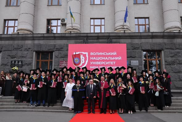 У БАКАЛАВРІВ ЛЕСИНОГО ВИШУ – ВИПУСКНИЙ