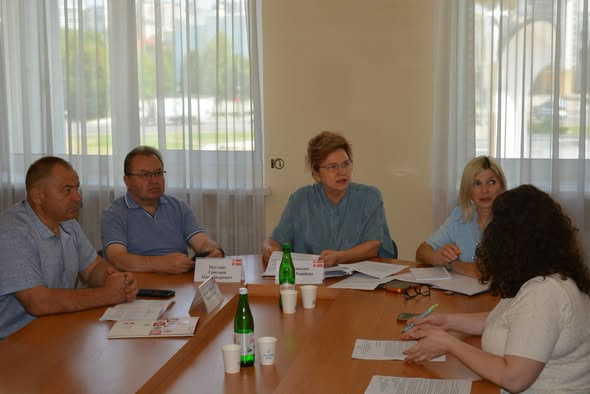 КАДРОВІ ПРИЗНАЧЕННЯ ТА ЗВЕРНЕННЯ ДО ЦЕНТРАЛЬНИХ ОРГАНІВ ВЛАДИ