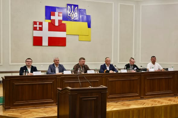 НА ВОЛИНІ – ВІДКРИТИЙ ДІАЛОГ ПАРЛАМЕНТАРІВ, УРЯДОВЦІВ І ЛІДЕРІВ ГРОМАД