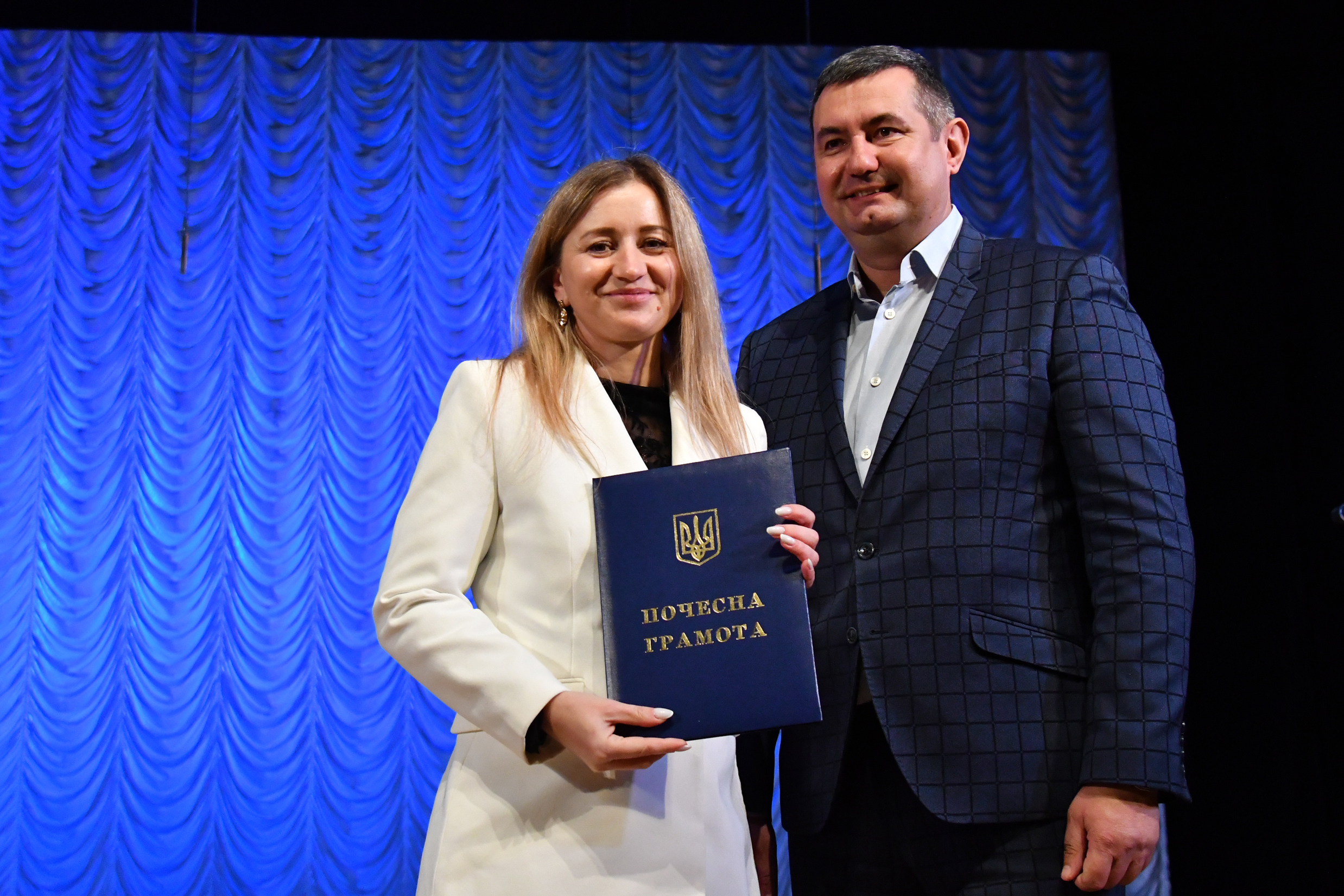 СВЯТО ТИХ, ХТО НАВЧАЄ