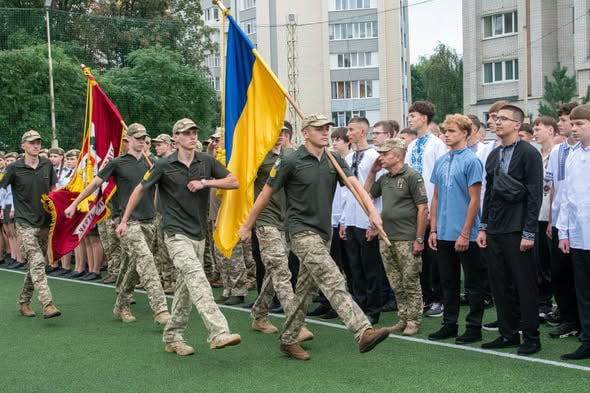 ВІЙСЬКОВИЙ ЛІЦЕЙ РОЗПОЧАВ НОВИЙ НАВЧАЛЬНИЙ РІК