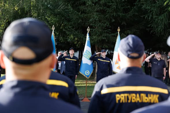CМІЛИВІ РЯТУВАТИ: ПРОФЕСІЙНЕ СВЯТО ВІДЗНАЧАЮТЬ РЯТУВАЛЬНИКИ