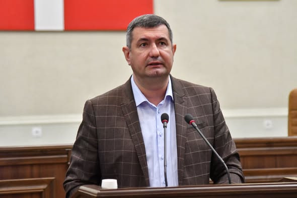 ДЕПУТАТИ ЗАТВЕРДИЛИ ЗВІТ ГОЛОВИ ВОЛИНЬРАДИ